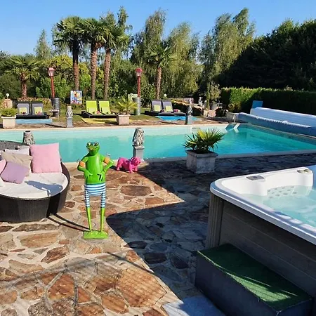 Logis Saint-jacques Hotel