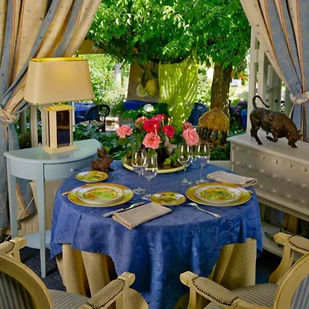 Logis Saint-jacques 3* Saint-Saud-Lacoussiere