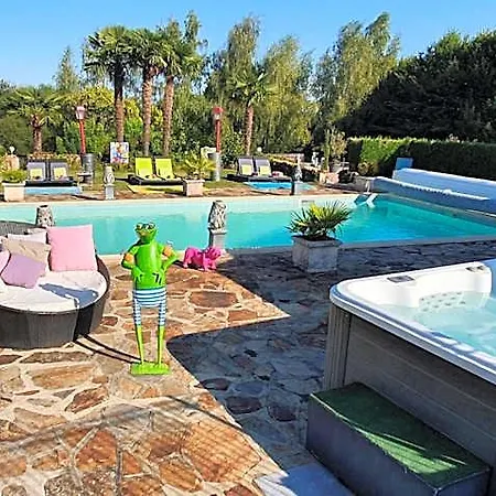 Hotel Saint-jacques Saint-Saud-Lacoussière