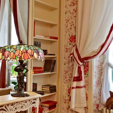 מלון Logis Saint-jacques 3*