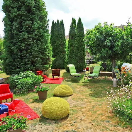 Logis Saint-jacques Hotel Saint-Saud-Lacoussiere