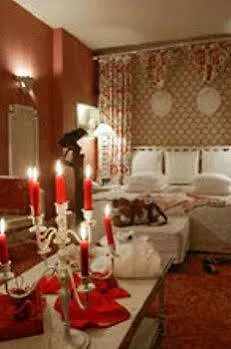 Logis Saint-jacques Hotel Saint-Saud-Lacoussiere