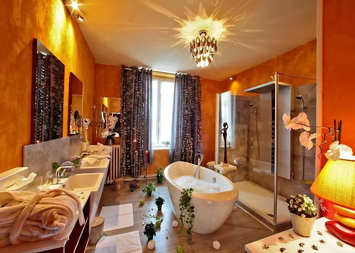 Logis Saint-jacques Hotel