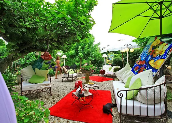 Logis Saint-jacques Hotel Saint-Saud-Lacoussière