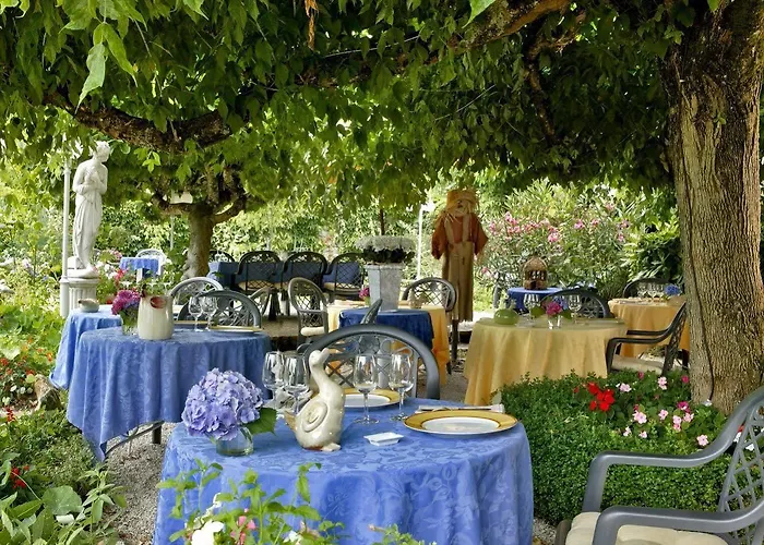 Logis Saint-jacques 3* Saint-Saud-Lacoussière