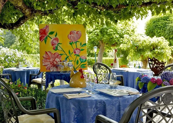 Logis Saint-jacques Hotel Saint-Saud-Lacoussière